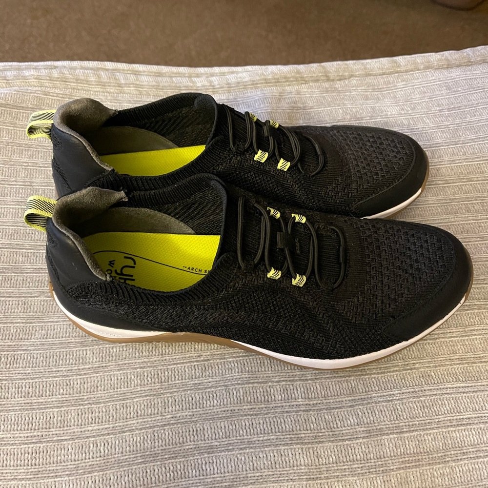 Black and Yellow Athletic Sneakers RYKA Excellent Condition